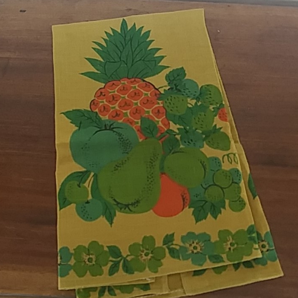 Retro Pineapple Tea Towels - Picture 2 of 8